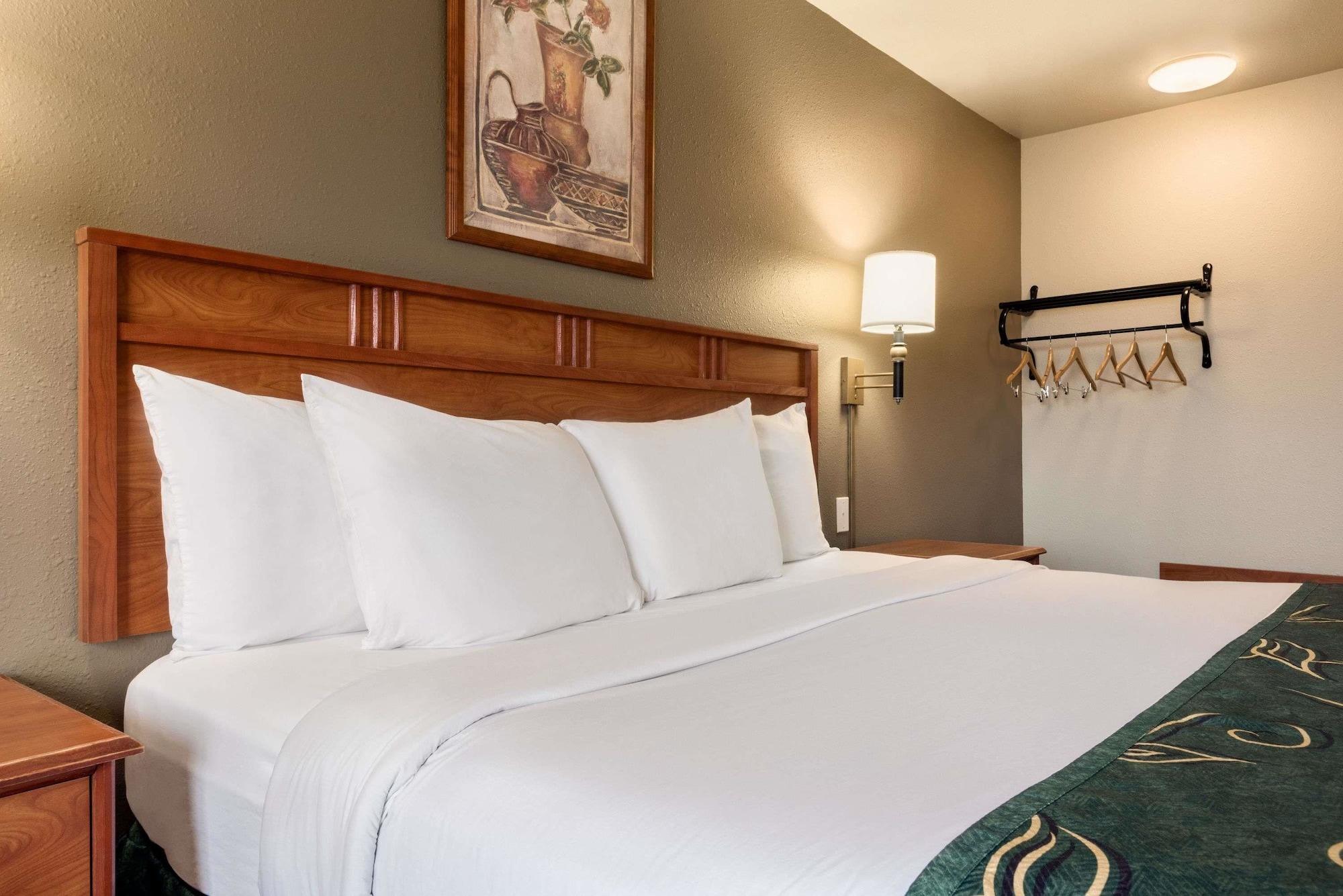 Travelodge By Wyndham Missouri Valley Eksteriør bilde
